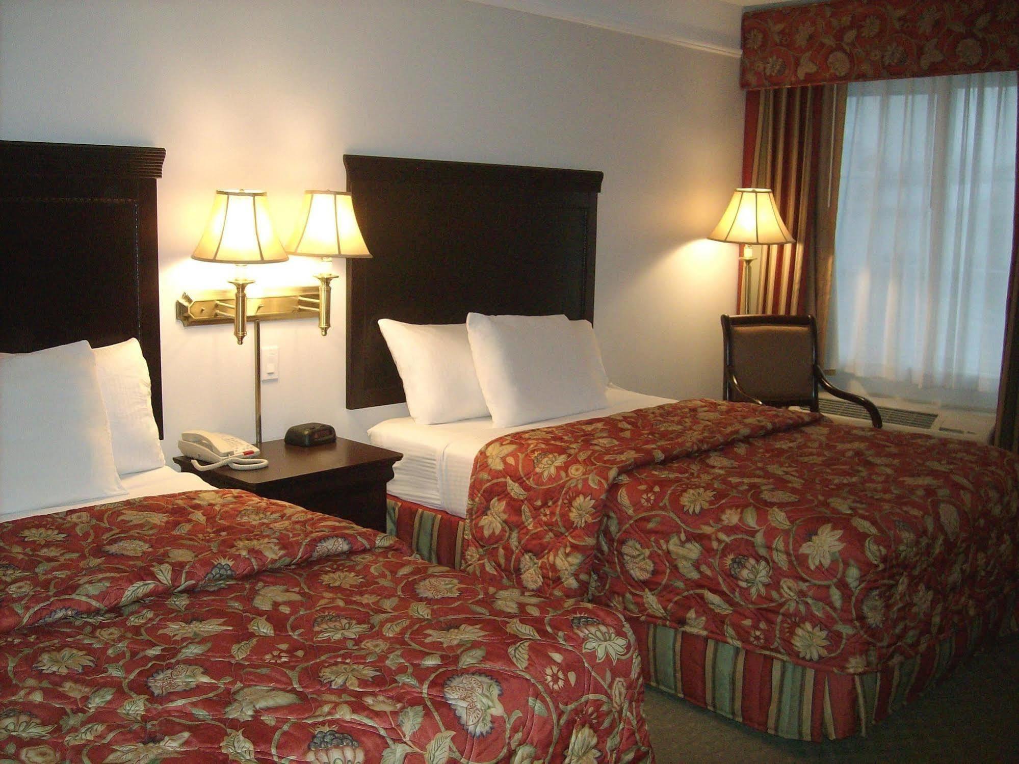 Отель La Quinta By Wyndham Latham Albany Airport Экстерьер фото